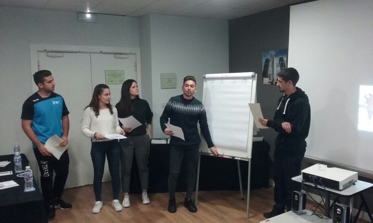 Darcalfer's tweet photo. En 2018 seguimos apostando por el #YoungTalent #MeliaGrads #MeliaMed #Activities @lopezjavier61 @TrypChamartin https://t.co/KlvtZ2FqYx