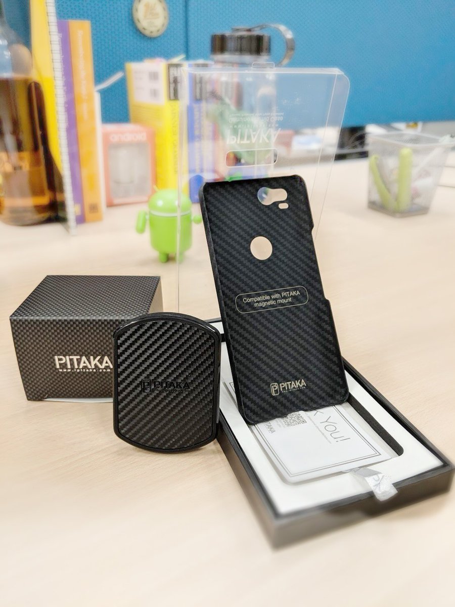 PitakaGallery's tweet photo. Olivier D.:Like most people I change my cases often (38 so far) trying to find that one special case and guess what i found it, the MagCase is slim/strong/Magnetic/QI charging friendly and to to it all it looks great.
#PITAKAcase #aramidcase #pixel2case
Photo by scottgreenwald. https://t.co/6vwI0eNpDV