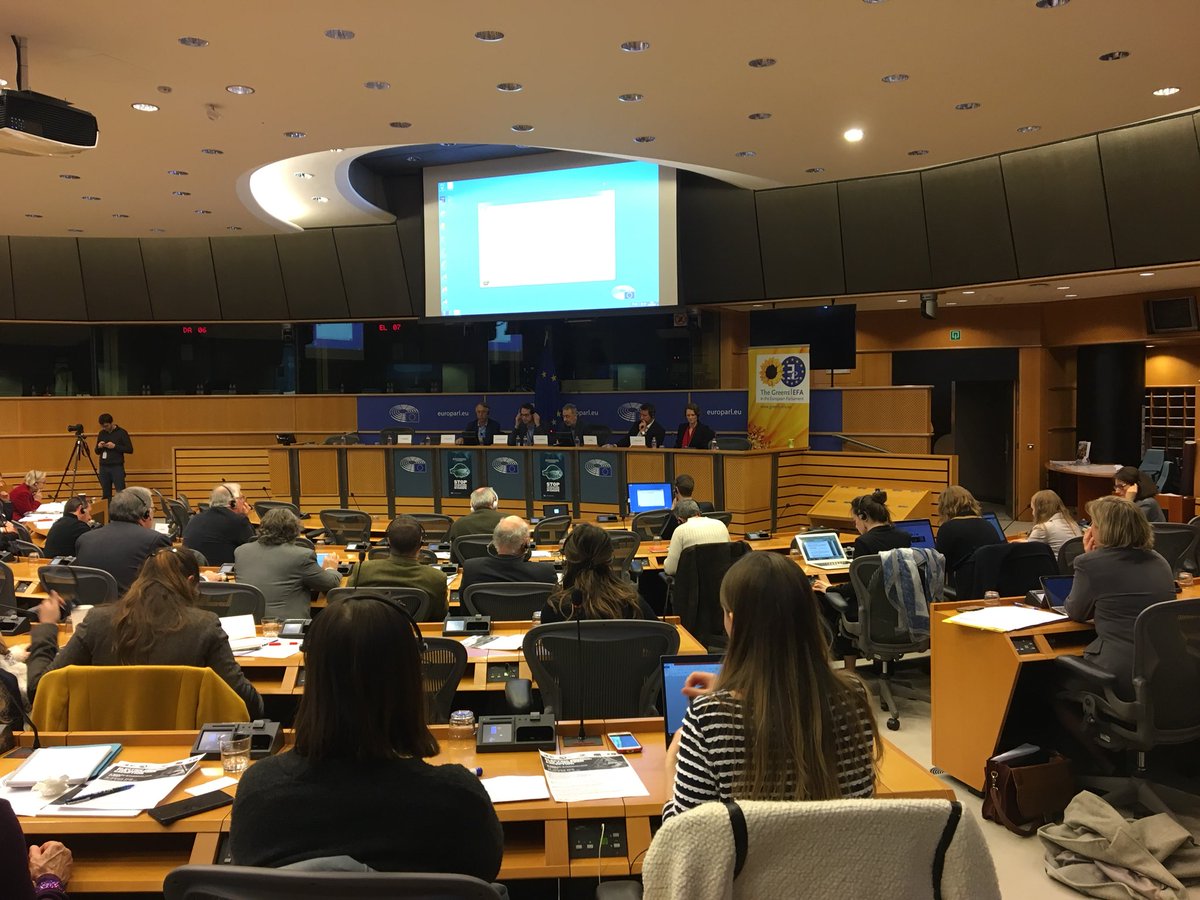 En nu wordt de fly shoot over dezelfde kam geschoren als puls en wordenalle Nederlandse vissers als kapitalistische grootverdieners neergezet tegenover Franse kleinbedrijven