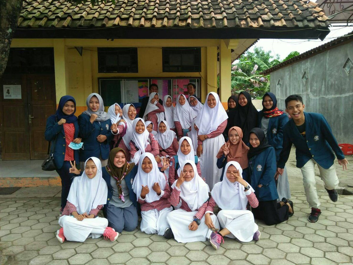 imaken_undip's tweet photo. Terimakasih SMKN 4 Kendal dan SMAN 1 Gemuh https://t.co/GfWR86YNZO
