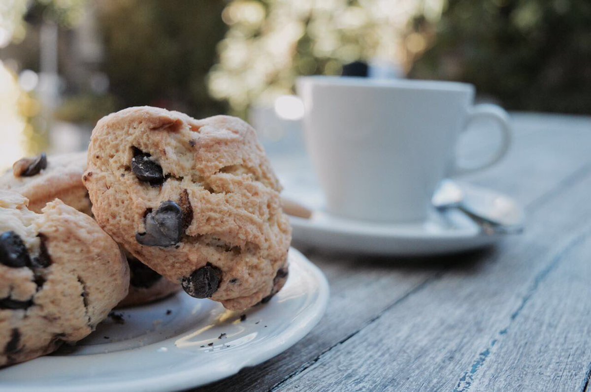 SussCupcakeCafe's tweet photo. Hoy es un día para desayunar en el jardín!!! Te esperamos !!!!  🤗 https://t.co/dAXWp2kZfr