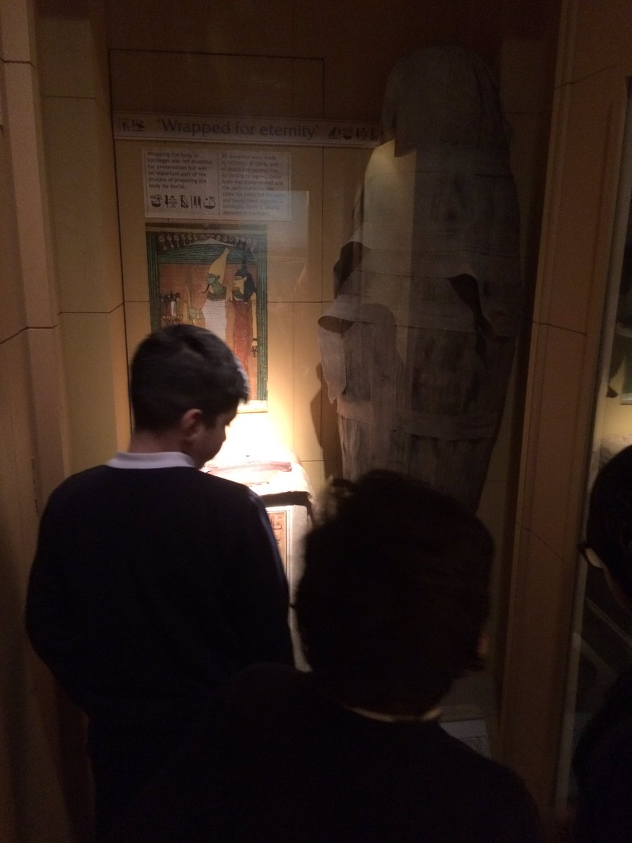 dmn_uks2's tweet photo. Reading for purpose at @BagshawMuseum to learn about the Egyptians and making our own cartouche. https://t.co/6GPZlXdFUK