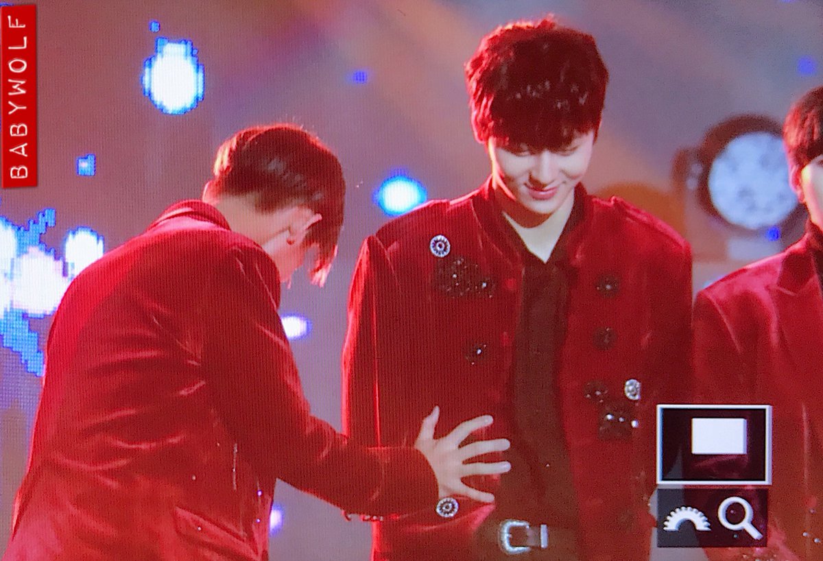 babywolf_0510's tweet photo. 🐺180110 골든디스크
#배진영 #진영 #워너원
🍎같이 아이유선배님 노래를 부르당😇😍 https://t.co/XqjOIX2vUM