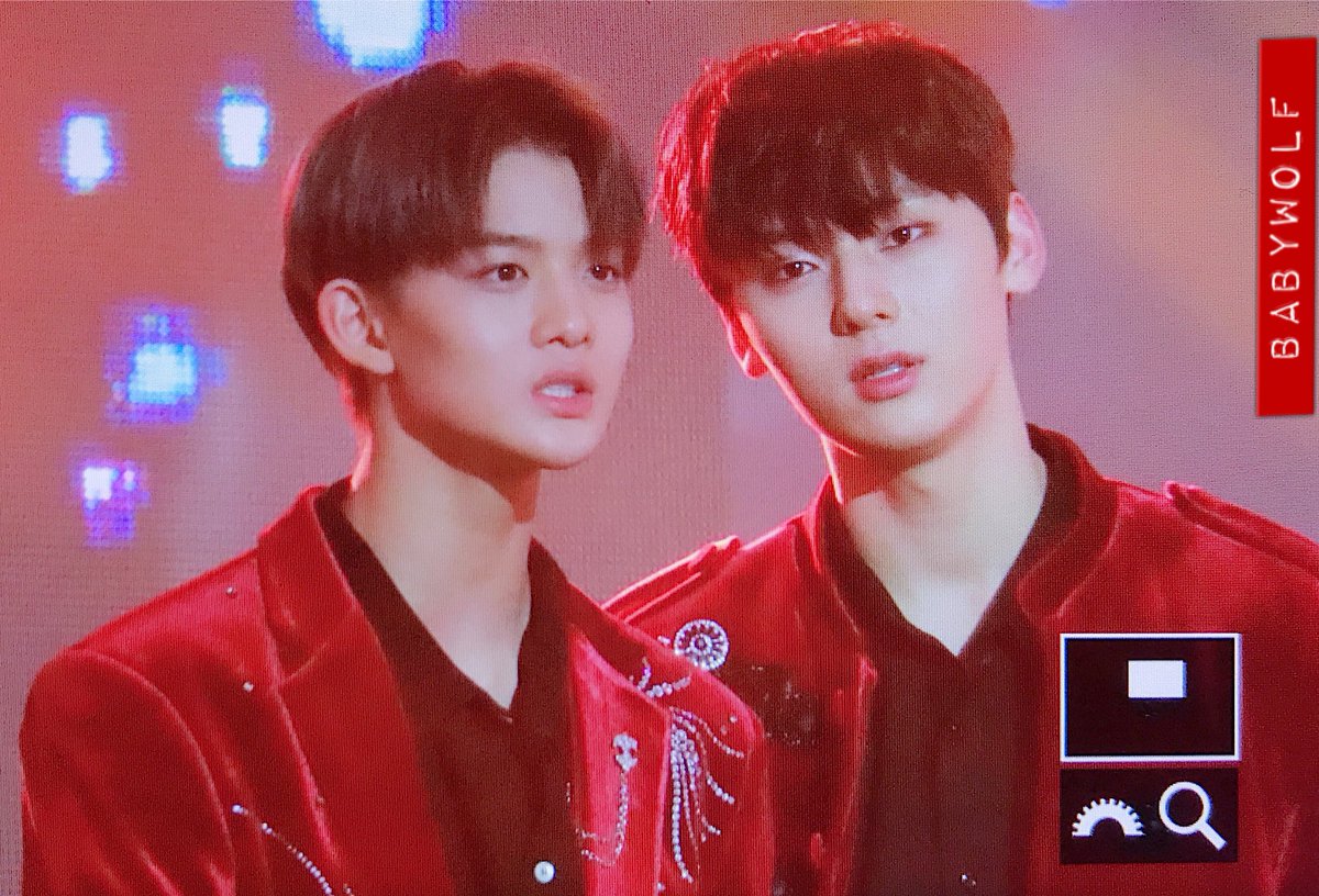 babywolf_0510's tweet photo. 🐺180110 골든디스크
#배진영 #진영 #워너원
🍎같이 아이유선배님 노래를 부르당😇😍 https://t.co/XqjOIX2vUM