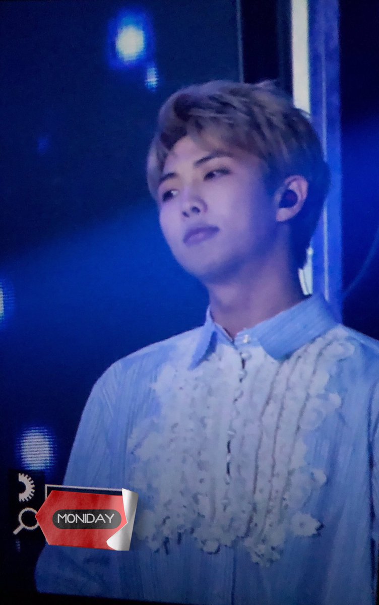 몬이데이*･ tweet media