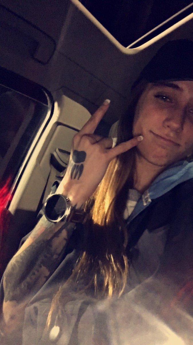 sadlime's tweet image. You're only here cause I'm winning🤘🏼 #newyearnewcar