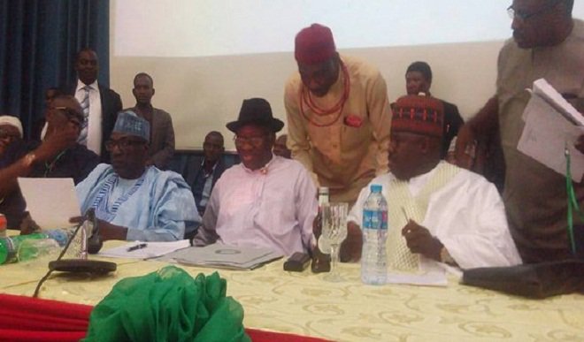 daily_trust's tweet photo. FG to purchase N186m cars for Obasanjo, Jonathan, Atiku,  Gowon,Babangida , Abdulsalama and Sambo
https://t.co/PmVWRXXtxt
DO YOU AGREE?
COMMENT AND SHARE https://t.co/tfOGHwfaSE