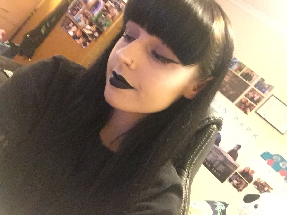 Phoebe✨👻 tweet media