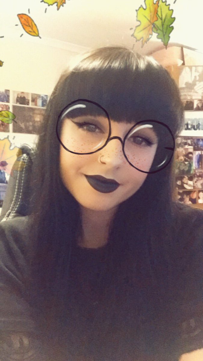 Phoebe✨👻 tweet media