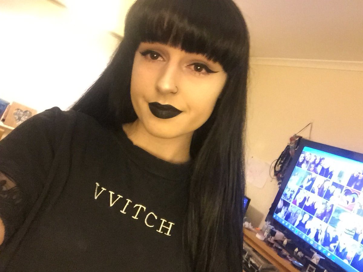 Phoebe✨👻 tweet media