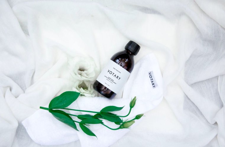 radiancecleanse's tweet photo. Head over to our Instagram and Facebook pages for your chance to win Β£450 worth of @VOTARY_London and Radiance products....
#RadianceCleanse #JuiceCleanse #ColdPressedJuice #VotaryLondon #LuxurySkinCare #Competition #2018Resolution https://t.co/SvAm3Tg0Ez