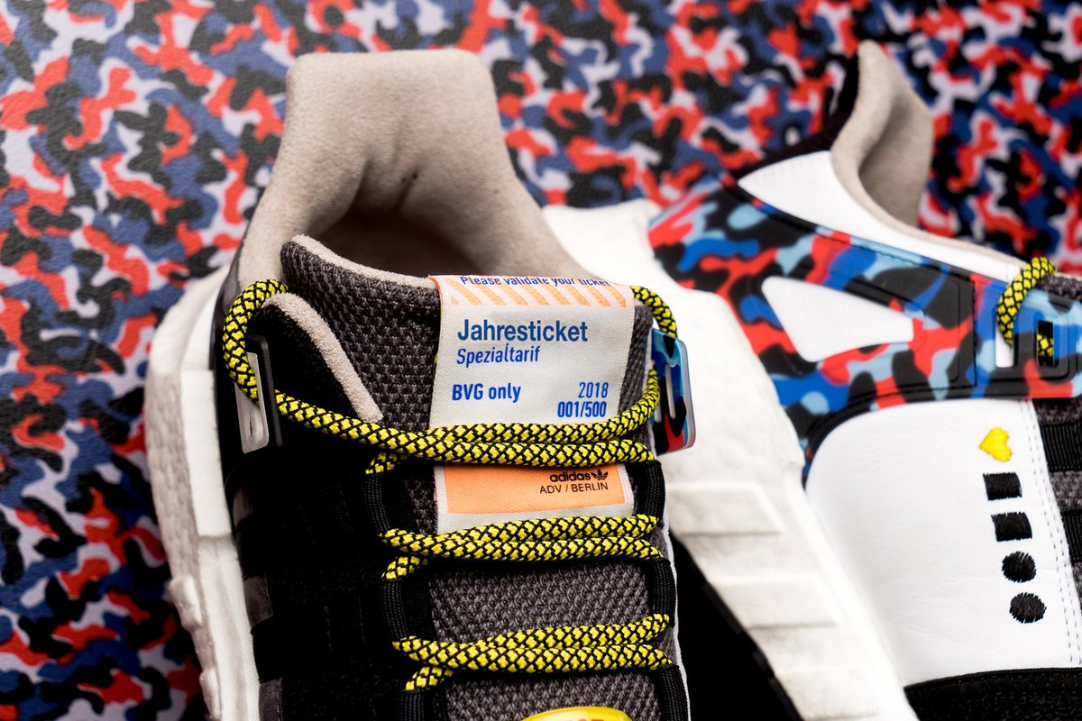 Fluxke's tweet photo. La BVG (équivalent berlinois de la RATP) sort une paire de baskets aux couleurs du métro en collaboration avec Adidas. 
Édition limitée à 500 ex.
Prix : 180€.
Cher ? Pas quand elles font aussi office de titre de transport (jusqu'au 31/12/2018) une fois qu'on les a aux pieds ! https://t.co/D99D6CQTzt