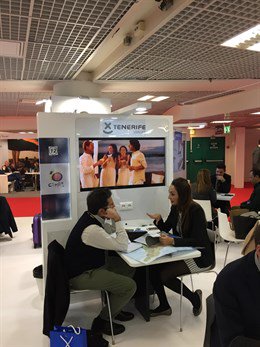 euturtenerife's tweet photo. "Tenerife se promociona como destino de lujo en la feria de Cannes" ▶️ https://t.co/Nd4utQMfKW #EUTUR #EstudiaEnLaCapitalDelTurismo https://t.co/FezZukI69t