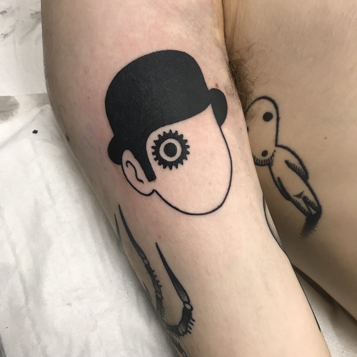 clockwork orange tattoo  Duncan Henderson art  Новые татуировки  Традиционные татуировки Олдскул