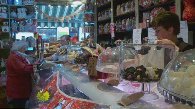 baguettedujour's tweet photo. There are now almost 4,000 #Welsh products on our shelves, great news for #localbusinesses like us! Let’s continue #shoppinglocal #shoppingWelsh @ITVWales https://t.co/S5y2XQGrN8 https://t.co/agSEc9hvsT