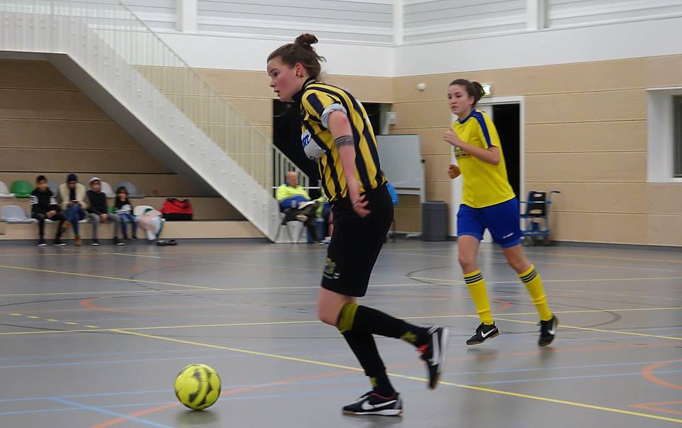 LacFrisiaVr1's tweet photo. Paar foto's van het zaalvoetbal toernooi in Goes. #LadiesFutsal14 #LacFrisia #Goes #Leeuwarden #LacFrisiaVr1 https://t.co/o4OwfDWall