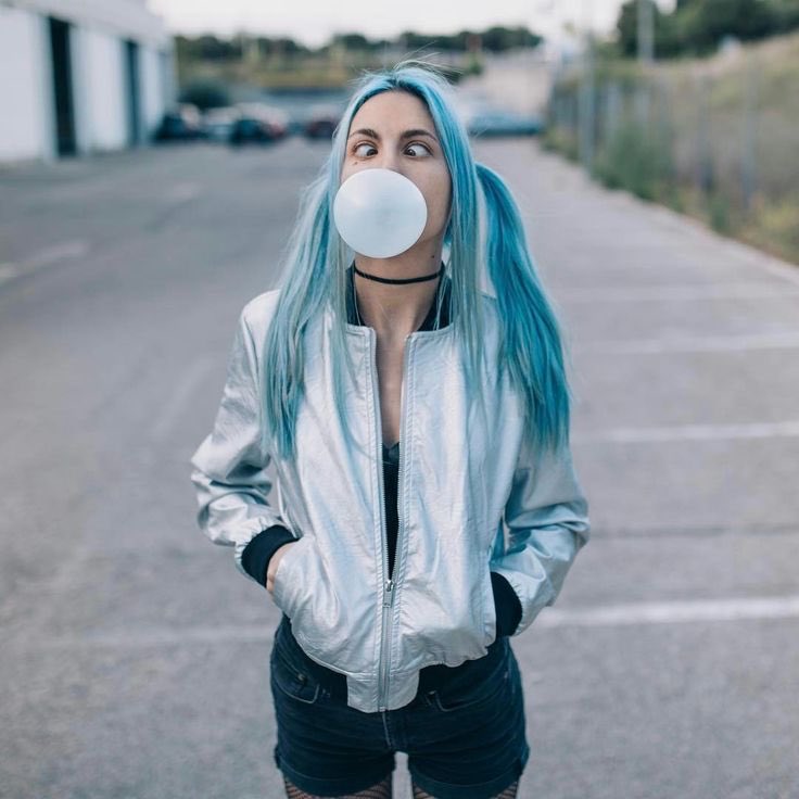 Edwyn_Fantasy's tweet image. @gio_bravar Felicidades jefa botch!! Disfruta mucho hoy preciosa😍❤️😘
Te quiero peliazul💙