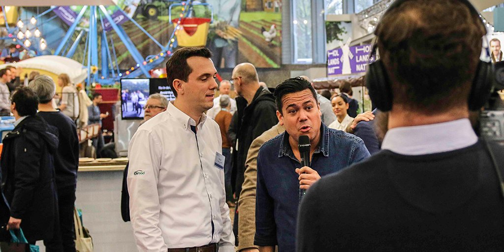 Dag #3 op de <a href="/Horecava/">Horecava</a>! Check de livestream met <a href="/chefdannyjansen/">Danny Jansen</a> met <a href="/Terwindt/">Peter Terwindt</a>, <a href="/Vers247/">Vers 24/7</a> , <a href="/FoodReporter/">Food Reporter</a> , <a href="/nicodingemans/">Nico Dingemans</a> en Arvid Hubers: bit.ly/2D0FtH0 #vers247 #vanbrontotbord #bidfood #horecava2018 #lokaal