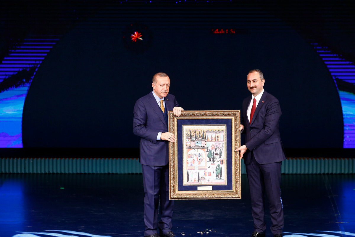 İki gün sürecek Adalet Şûrası, Cumhurbaşkanı Recep Tayyip Erdoğan'ın teşrifiyle başladı.