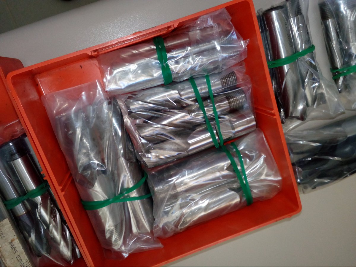 ProtoolSharp's tweet photo. Ready to go 2018 #endmill #endmillsharpening #protoolprecision https://t.co/JL3t0v4luH