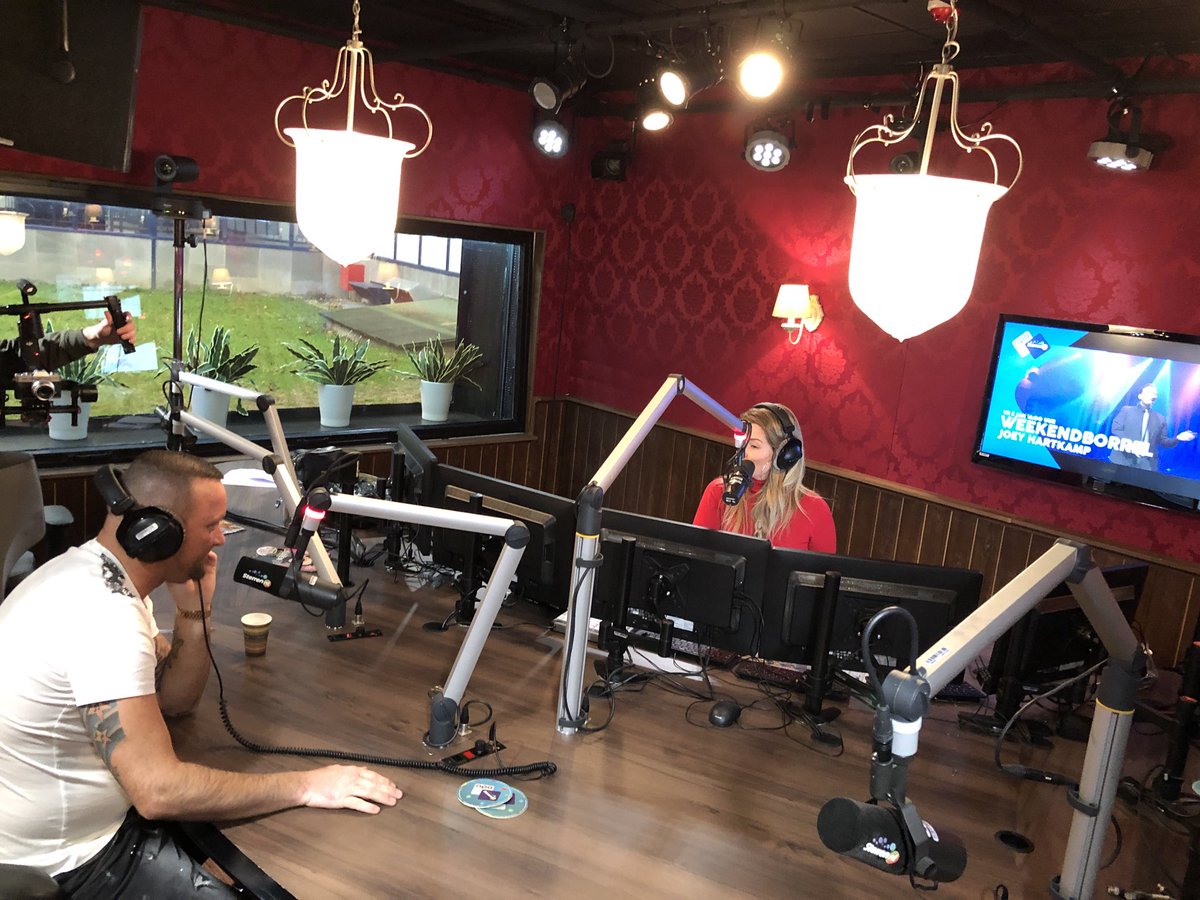 Bij <a href="/EmilieSleven/">Emilie Sleven</a> te gast sterrenlunch <a href="/sterrennl/">Sterren NL</a>