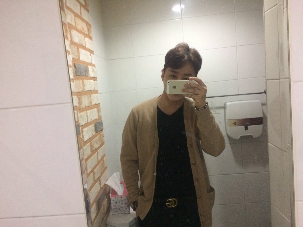 AxisB_dy's tweet photo. 밥먹어유 https://t.co/98Yw35mXng