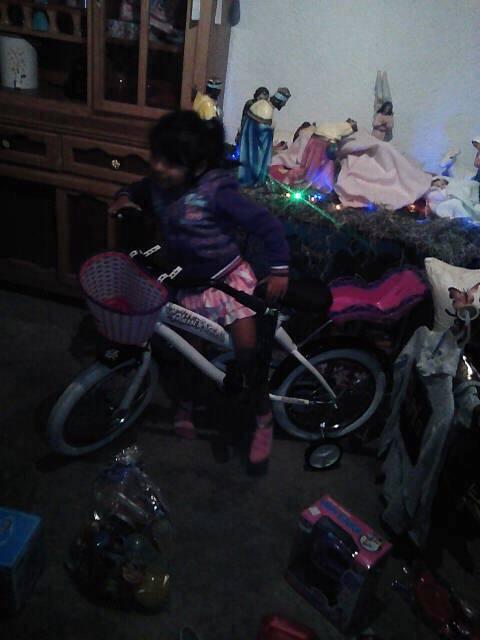 AlondraRock's tweet image. las mejores sobrinas del mundo ..las mega amo ..gracias por los regalos reyes magos ..me encantaron 😍