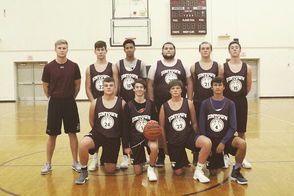 jasonrthompson's tweet photo. Loved getting to talk about leadership yesterday and the idea of embracing a process that builds something significant w/these young men on the @Jimmie_Hoops team! #characterchangescommunities https://t.co/EP6LxMObRG