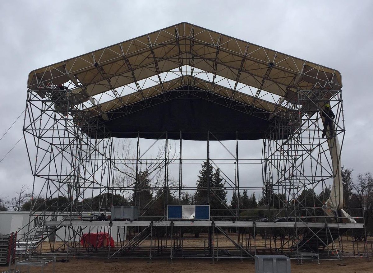 xtranasproducciones (@xtranas) on Twitter photo Casi terminado Escenario #Pingüinos2018 🐧 Preparados? Al mal tiempo, precaución y Gaaaaaas!! <a href="/PinguinosVLL/">Pingüinos Valladolid</a> <a href="/AyuntamientoVLL/">Ayto. de Valladolid</a> Casi terminado Escenario #Pingüinos2018 🐧 Preparados? Al mal tiempo, precaución y Gaaaaaas!! <a href="/PinguinosVLL/">Pingüinos Valladolid</a> <a href="/AyuntamientoVLL/">Ayto. de Valladolid</a>