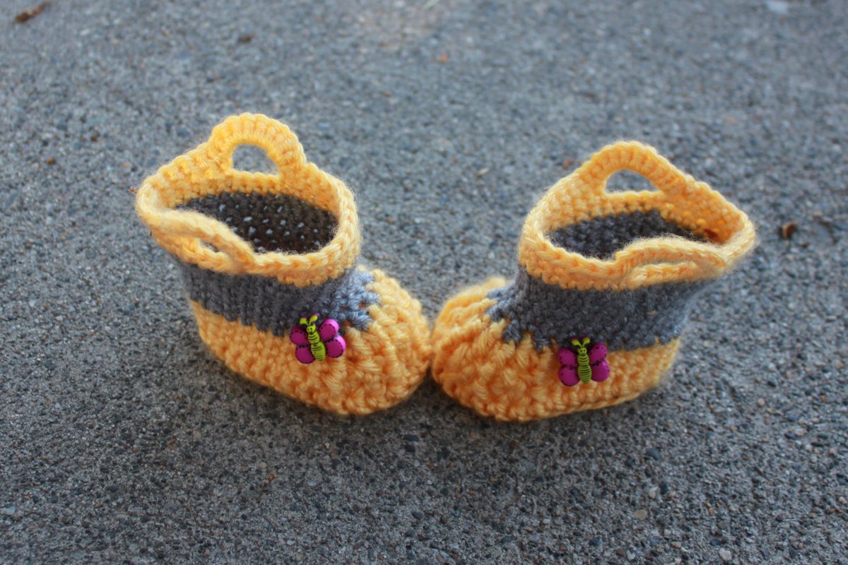 SistersCraftCor's tweet photo. Today is #Tuesdayshoesday and it's a really rainy day in Salt Lake City today, so I thought these rain boots were the perfect shoes for today! www.sisterscraftcorner,com  #babyshowergift #babygift #shopetsy https://t.co/34LygMd7tQ