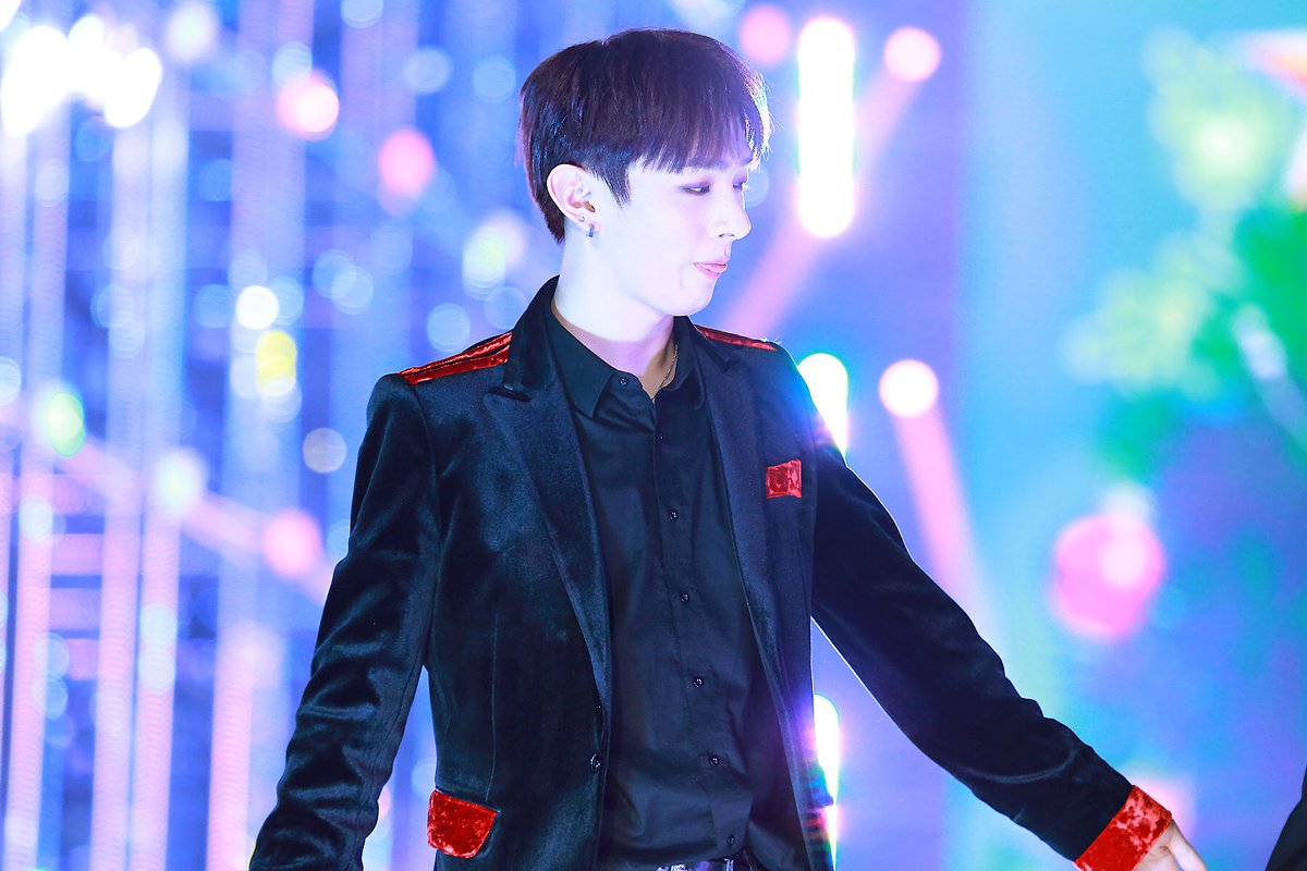 SweetBeanJS's tweet image. 마지막 선물 남기고 갈게요
로고 없는데 안 좋은데서 쓰지마세요
감사합니다