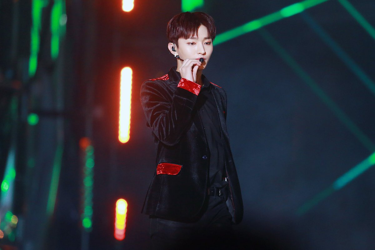 SweetBeanJS's tweet image. 마지막 선물 남기고 갈게요
로고 없는데 안 좋은데서 쓰지마세요
감사합니다