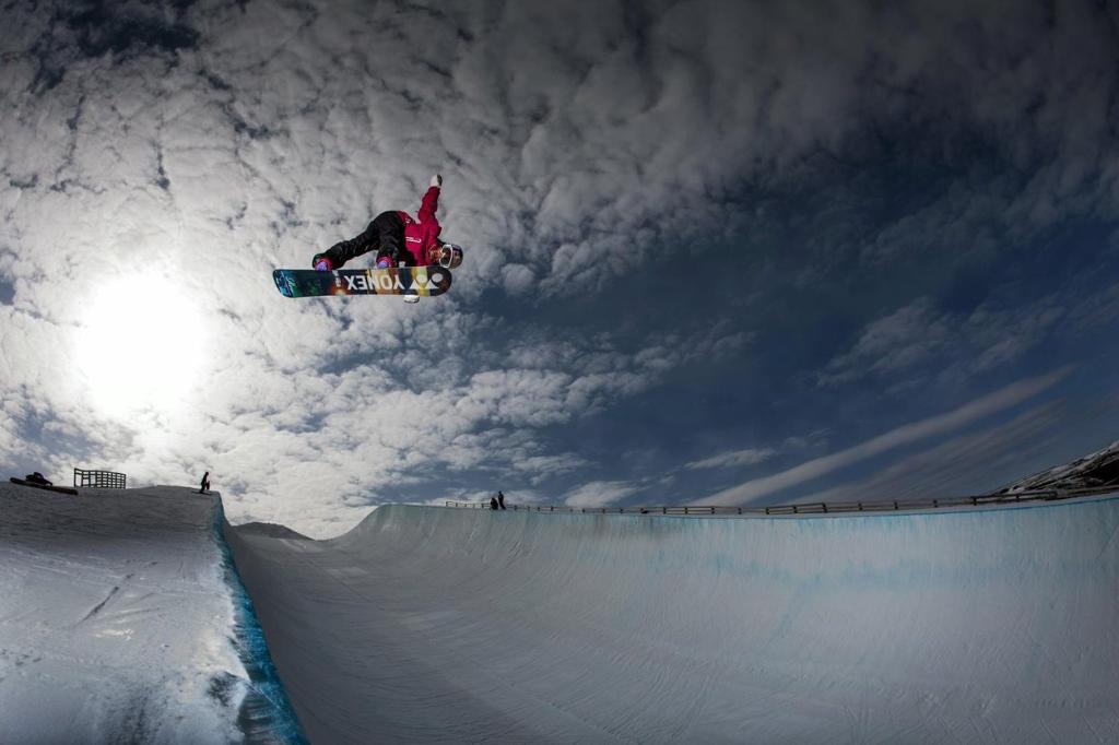 13 cosas que no sabías sobre @q_castellet. 💪🏂 redbull.com/es-es/13-cosas…