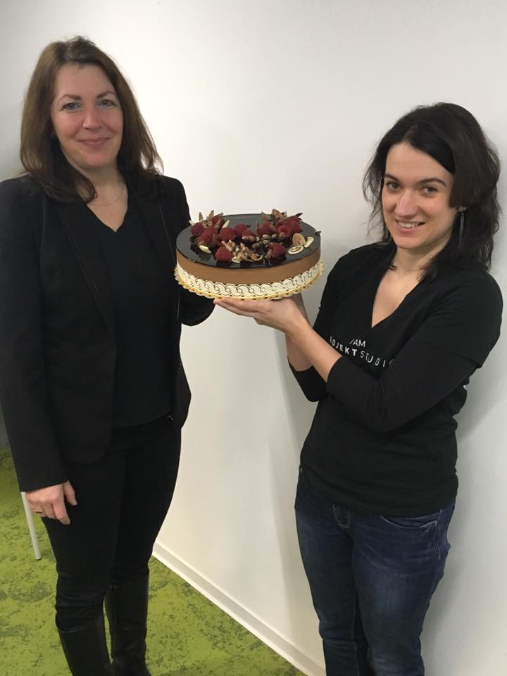 projekt_studio's tweet photo. Rozjíždíme dalších deset let! :-)
#wearehappy #architecture #company #companynews #companyteam https://t.co/AD7uWgshqo