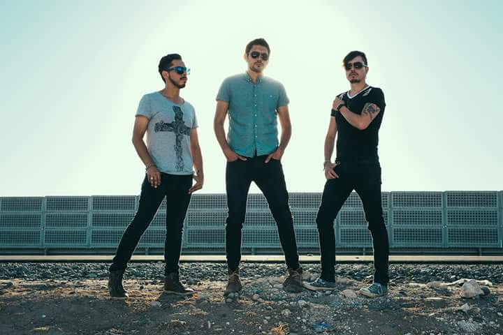 Se nos vienen novedades!! por ahora estamos trabajando encerrados creando, planificado, moviendo hilos :) #MasMusicaChilena
ph: EME