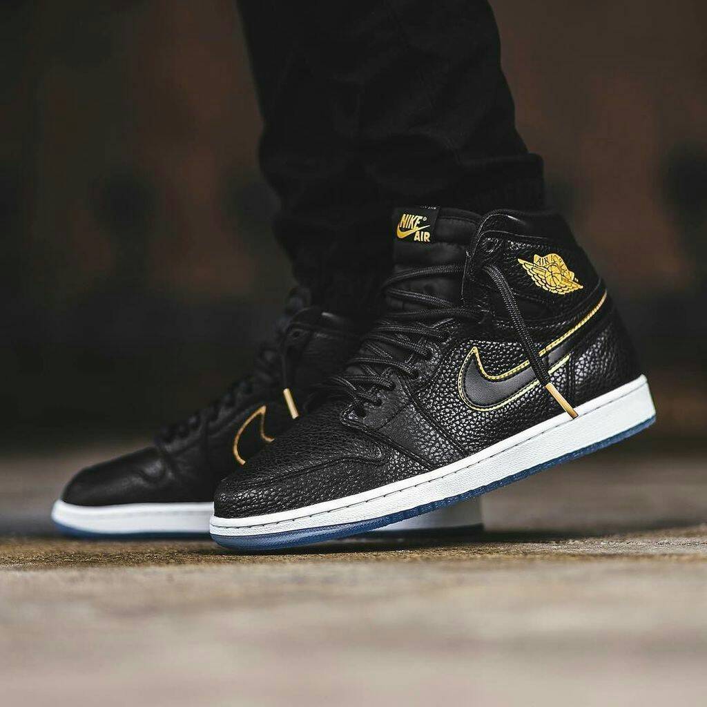 mysneakersbot's tweet photo. The Air Jordan 1 “City of Flight” releases January 10 for $160 
=» https://t.co/iG0mMjVeGL https://t.co/9qwqYrp3wF