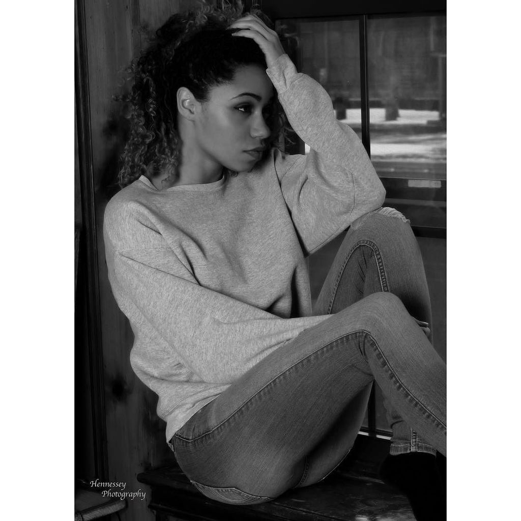 jhennphoto's tweet photo. @bellzerbob #deepthoughts #usaf #usdefender #activemilitaryduty #aimhigh #petitemodel #inkedgirls #tattooedgirls #hardbodyangel #paulcbuffinc #paulcbuffeinstein #nikond800e #nikonlenses https://t.co/raH3vIAuwR https://t.co/Bo7QQ8C2NY