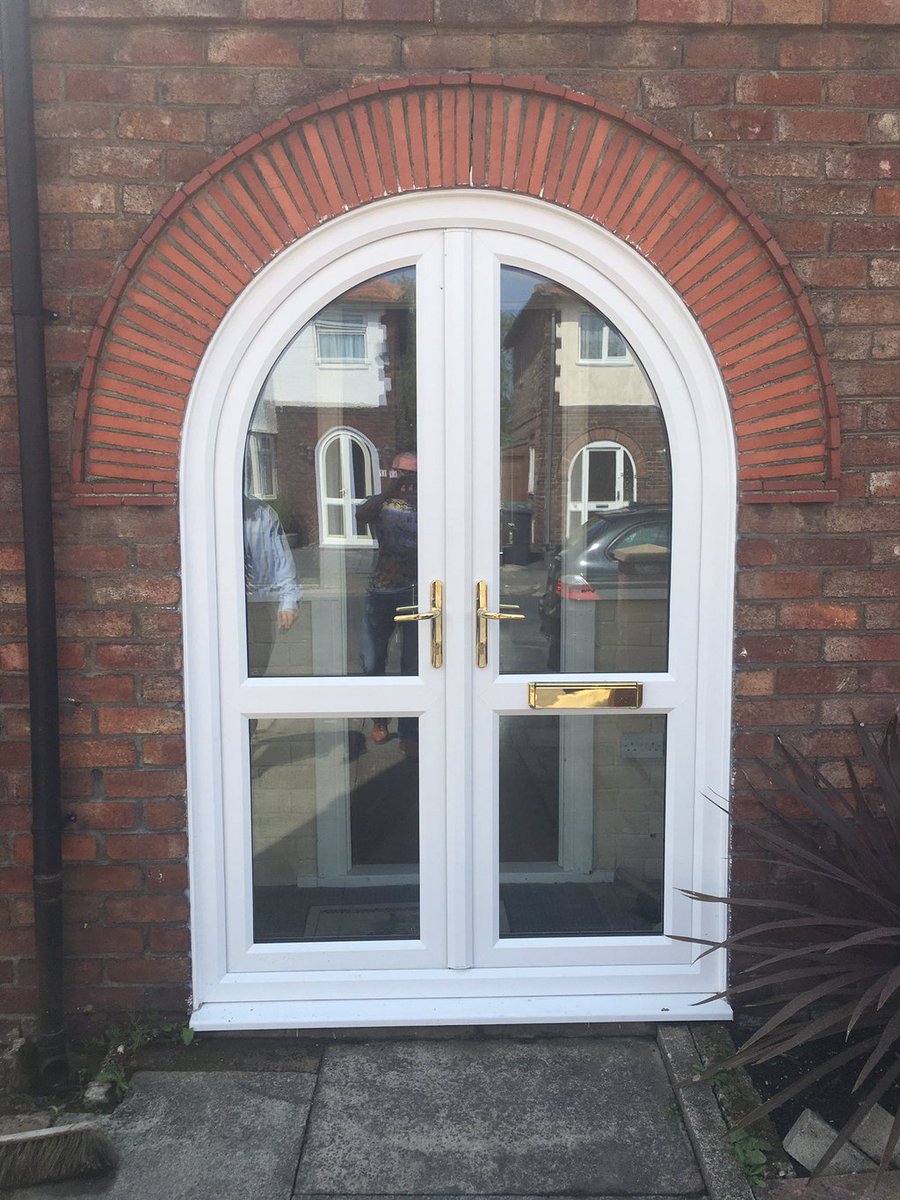 Windoworld's tweet photo. Did you know @Windoworld are award winners? We've won the Liverpool Lifestyle Award for Best Home Improvement Company twice! Click to our website https://t.co/0x6mIDfv5d to view our full product range and to see our award winning installations! https://t.co/sHDVXwoie5