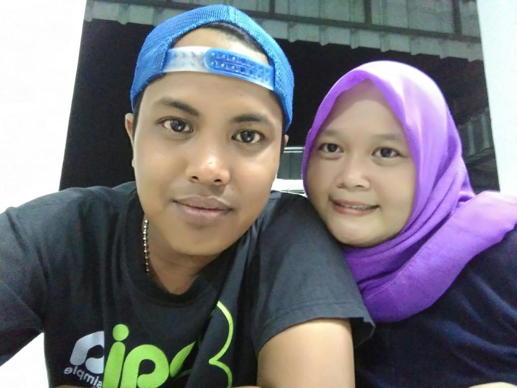 kangen kamu yang dlu yang sering chat2an skrg udah gak ,orang yg kita sayang skrg menjadi musuh