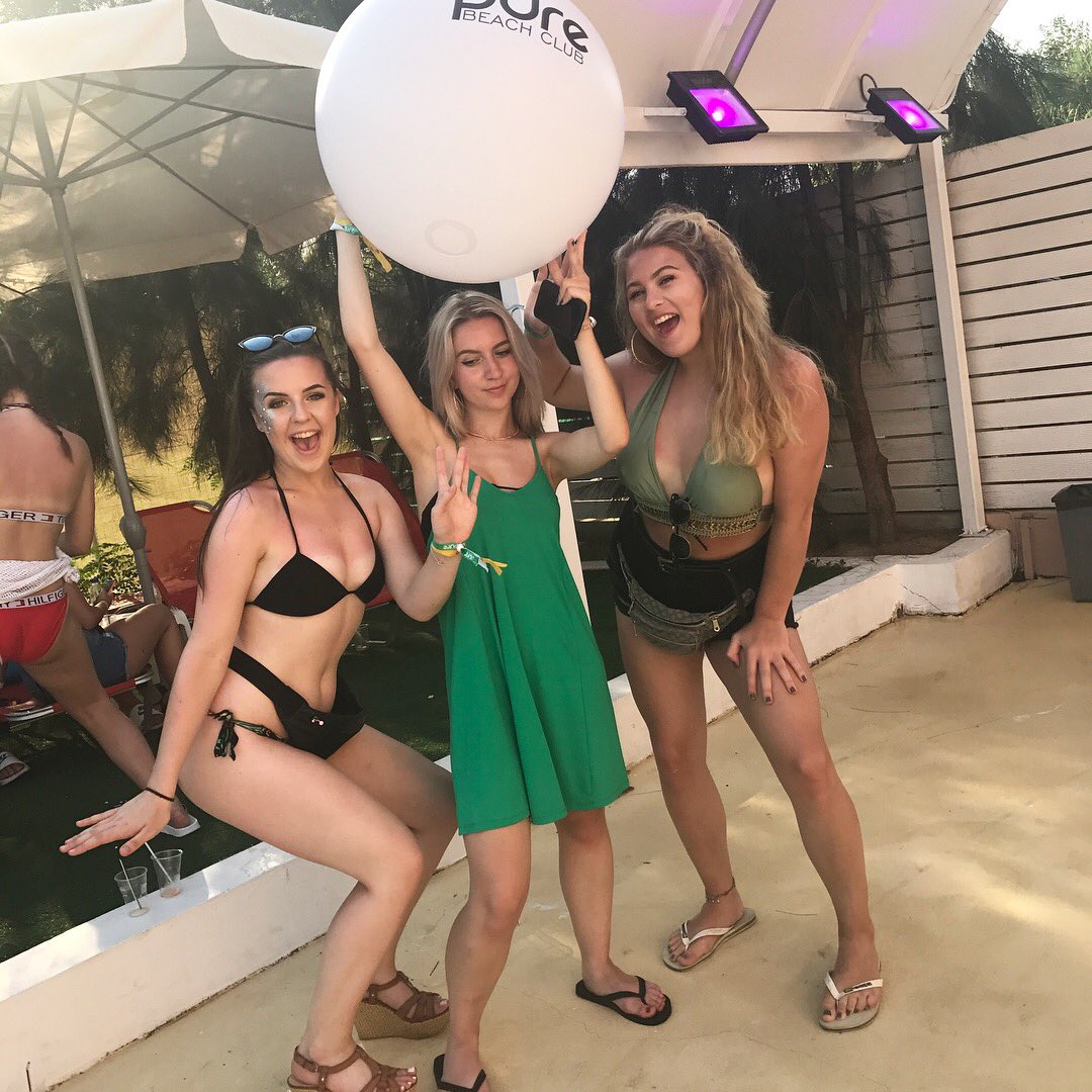 vickymalcolmxo's tweet photo. @_miabrown Happy bday me love❤️ https://t.co/SVNngwqop5