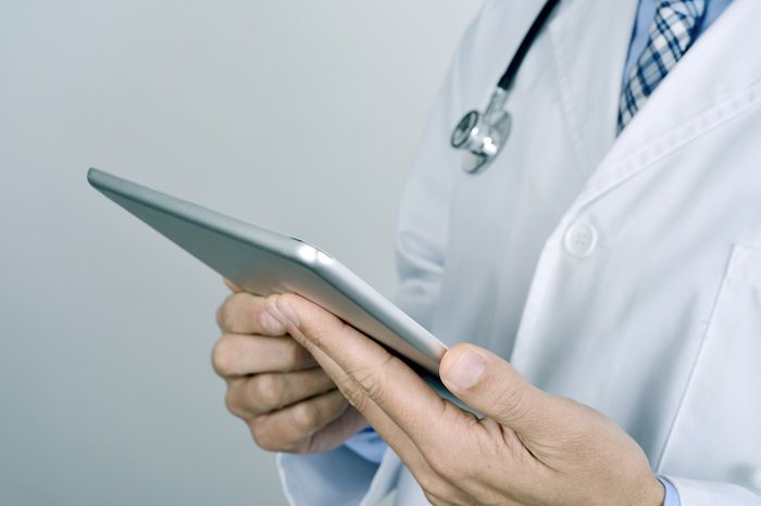 PhilipsSpain's tweet photo. ¿Cuáles son las claves para lograr un sistema conectado y sin fisuras a lo largo de todo el #HealthContinuum? Nuestros expertos responden ⬇️ https://t.co/xXhwbygZXq https://t.co/orv467fXUn
