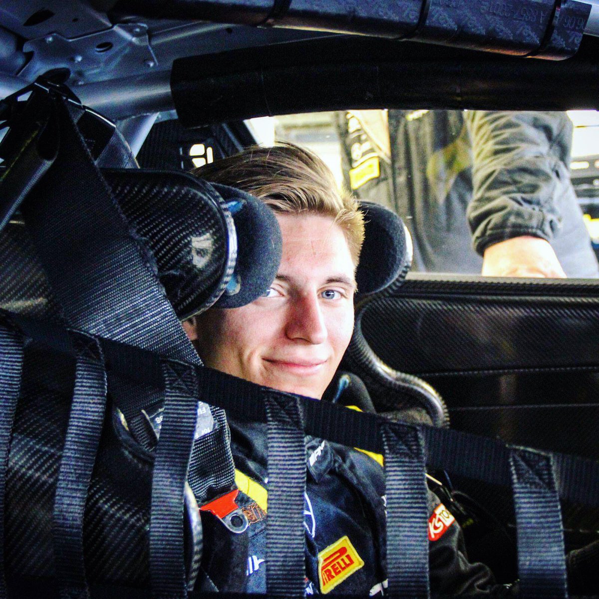GTendurance_'s tweet photo. #MaxiBuhk returns to the #mountain together with #Strakkaracing, #MaximilianGoetz and @alvaroparente /// #GoodLuckGuys!
/// #b12hr #liquimoly #amg #GT3 #amg56 #gtendunrace #igtc #strakka
@Bathurst12hour #MercedesAMG | π· @brunos_sacco @StrakkaRacing https://t.co/tOW3nNcoCs