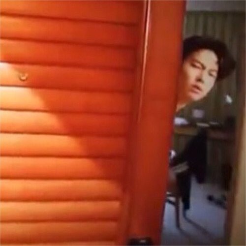 jaebeomthinqs's tweet photo. jaebum not being a morning person (2012-2014) https://t.co/eeesLd8pMP