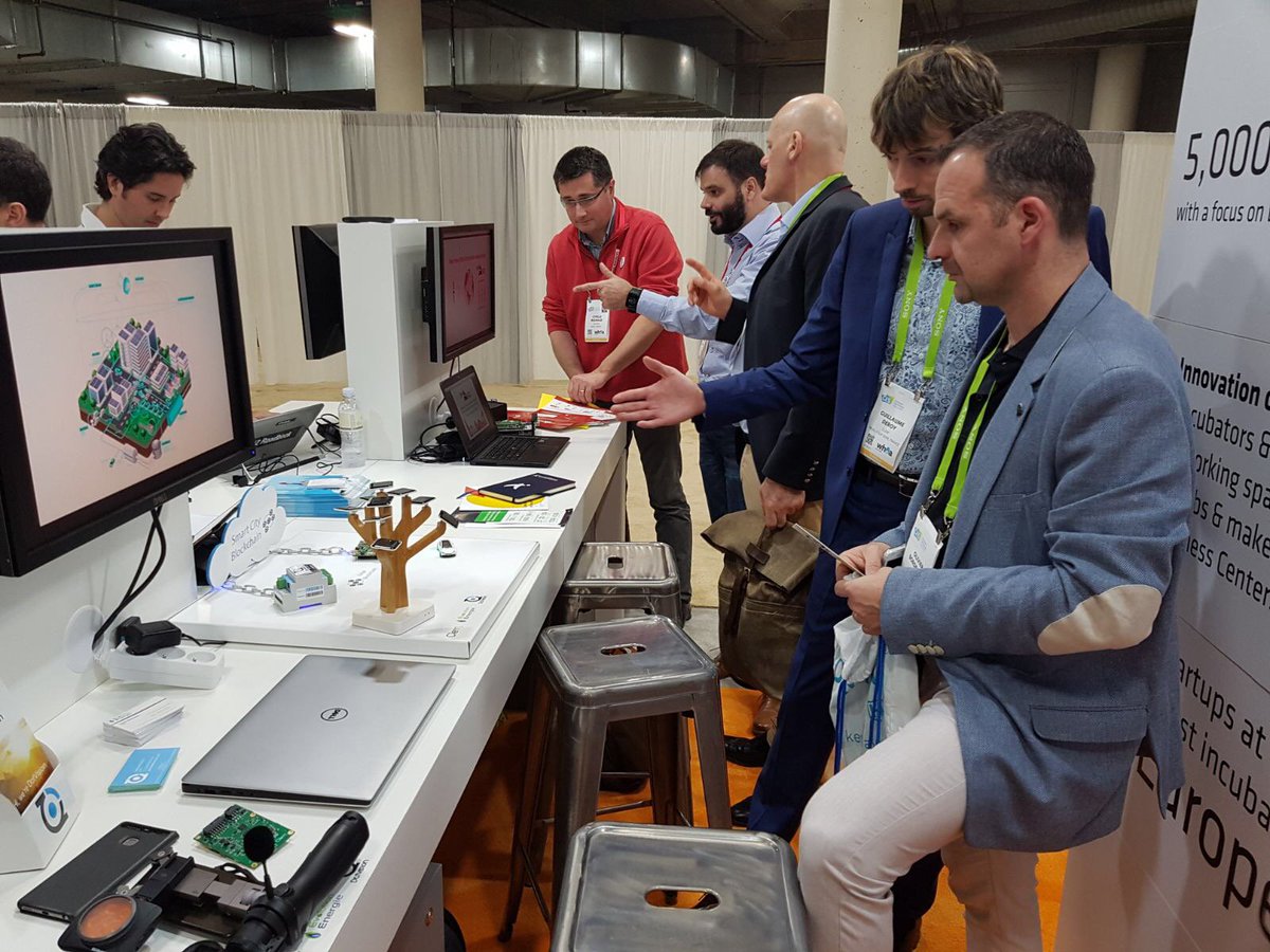 grandparissud's tweet image. [#CES2018 ] En plein cœur du @CES de Las Vegas avec @ElectricLoading @Clem_mobi @DotVision @reflexces . 
@ParisRegion @LaFrenchtech @businessfrance #Vegas #smartcity