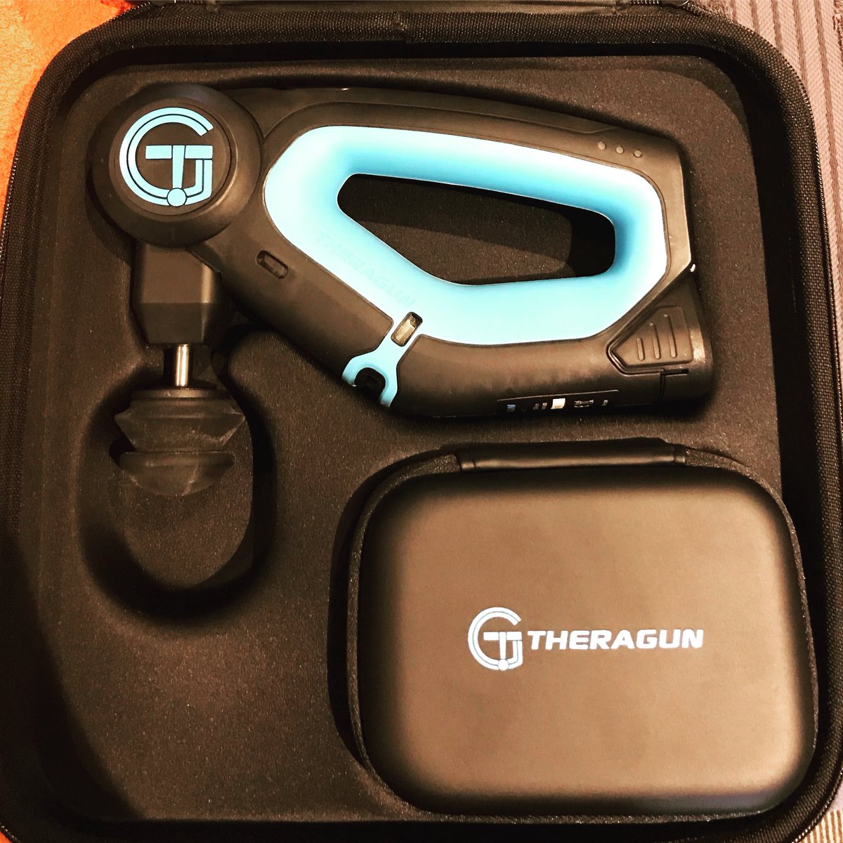 AshleighClinic's tweet photo. Latest addition to the clinic... @theragun enables us to provide improved soft tissue release, increase circulation and enhance recovery #physiotherapy #activerecovery #theragun https://t.co/IkoMfHTMu2