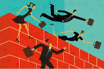 UltimediaPR's tweet photo. In new survey of 447 #HR directors, 44% said their biggest hurdle for the coming year would be #engagement, followed by staff retention (36%), #absence management and recruitment (33%), and succession and planning (26%). Read more in @hrmagazine https://t.co/xqrlopYTMQ https://t.co/p2gsTySnrI