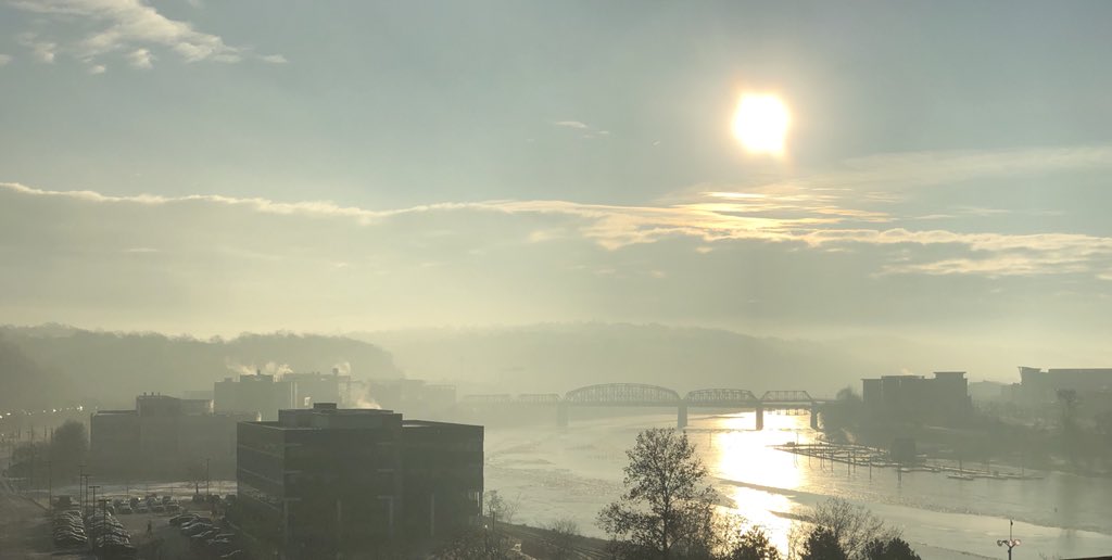 MeghanKDKA's tweet photo. Good Morning Pittsburgh! 🙌🏻🏡☀️ @CBSPittsburgh #timetothaw https://t.co/7IL7YJI0tI