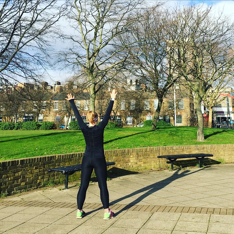 type1doctor's tweet photo. Bootcamp in the ☀️ Thanks @ourparksuk and @lifeinlunges for another cracking #humpday sesh 👏🏻 9.1 pre (payback for pud at @hawksmoorrestaurants last night 🙈) | 1 hour #bootcamp | 10.3 post 👊🏻 #icanlivewiththat #strongnotskinny #anaerobicexercise #hiit #bloodsugar #diabetes https://t.co/FxRYDIC4Me