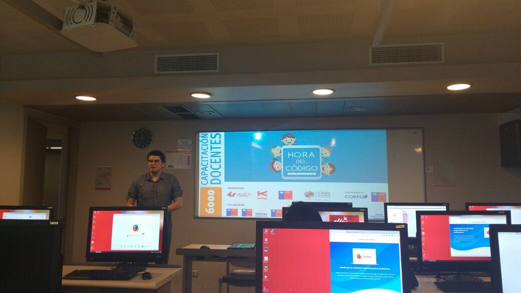 ecosistemas_cl's tweet image. Último taller en Santiago en capacitación docentes 👨‍🏫 #LaHoraDelCodigo👩‍💻👨🏻‍💻 #ProgramaElFuturo apoyado por @Corfo