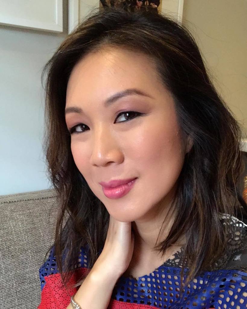 chilanlieu's tweet photo. Loving my #makeup look for @thetalkcbs today. Tune in 2pET | 1pPT as we go over some cool tech gadgets for a fun 2018! #makeupootd #selfie #wednesdayvibes #simplelook https://t.co/qUgVyKufFx https://t.co/lNncsG2qMS